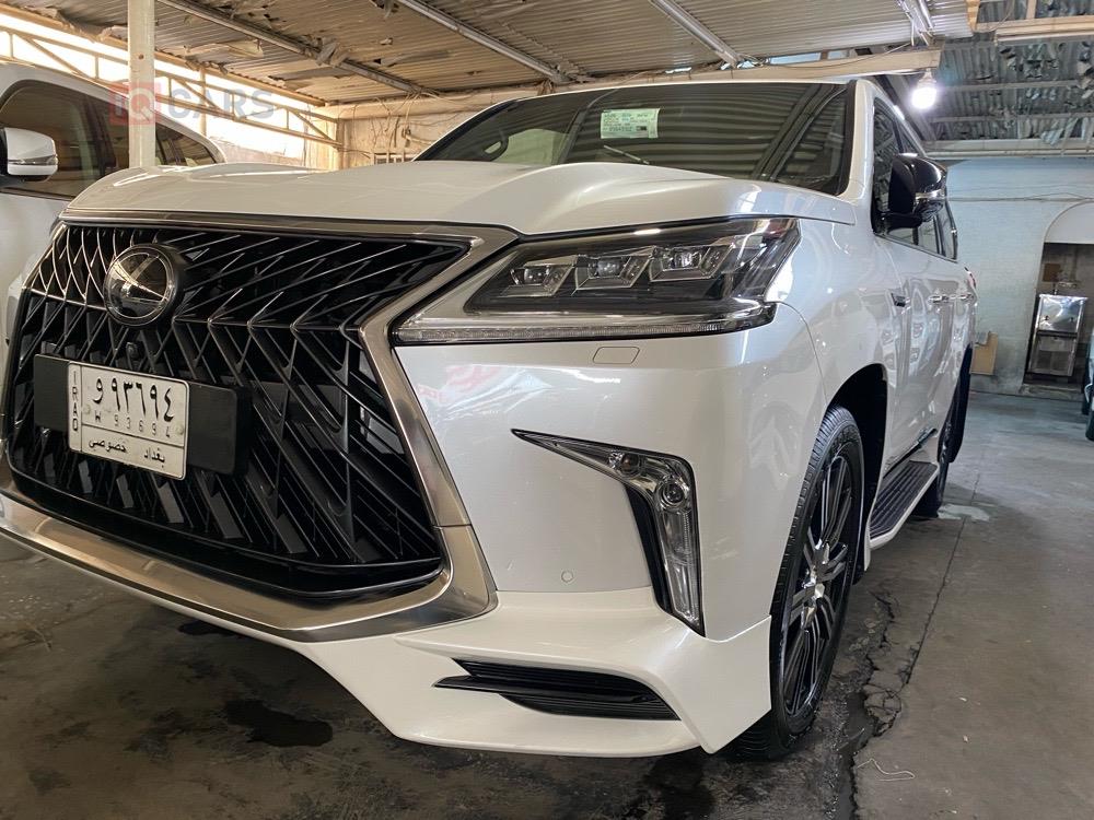 Lexus LX